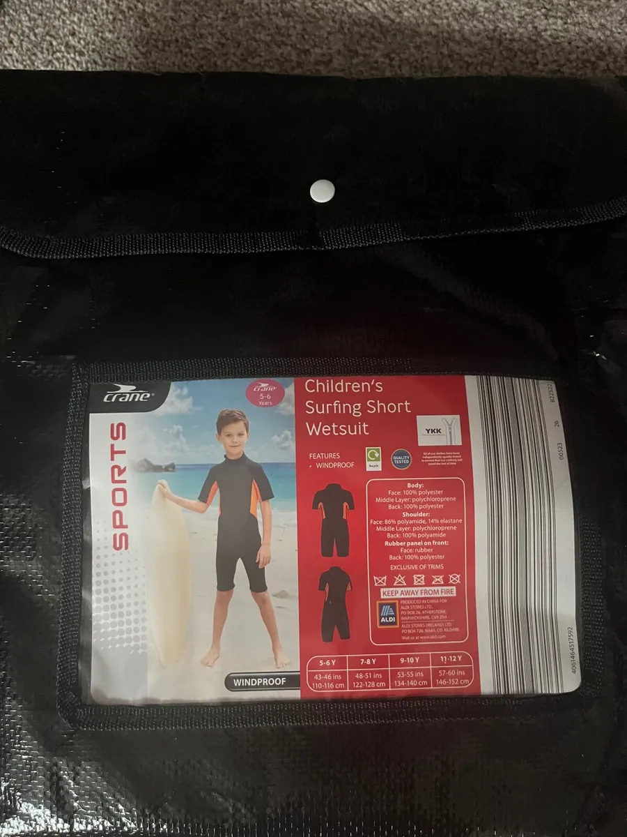 New surf wetsuit 5-6 y - Image 2