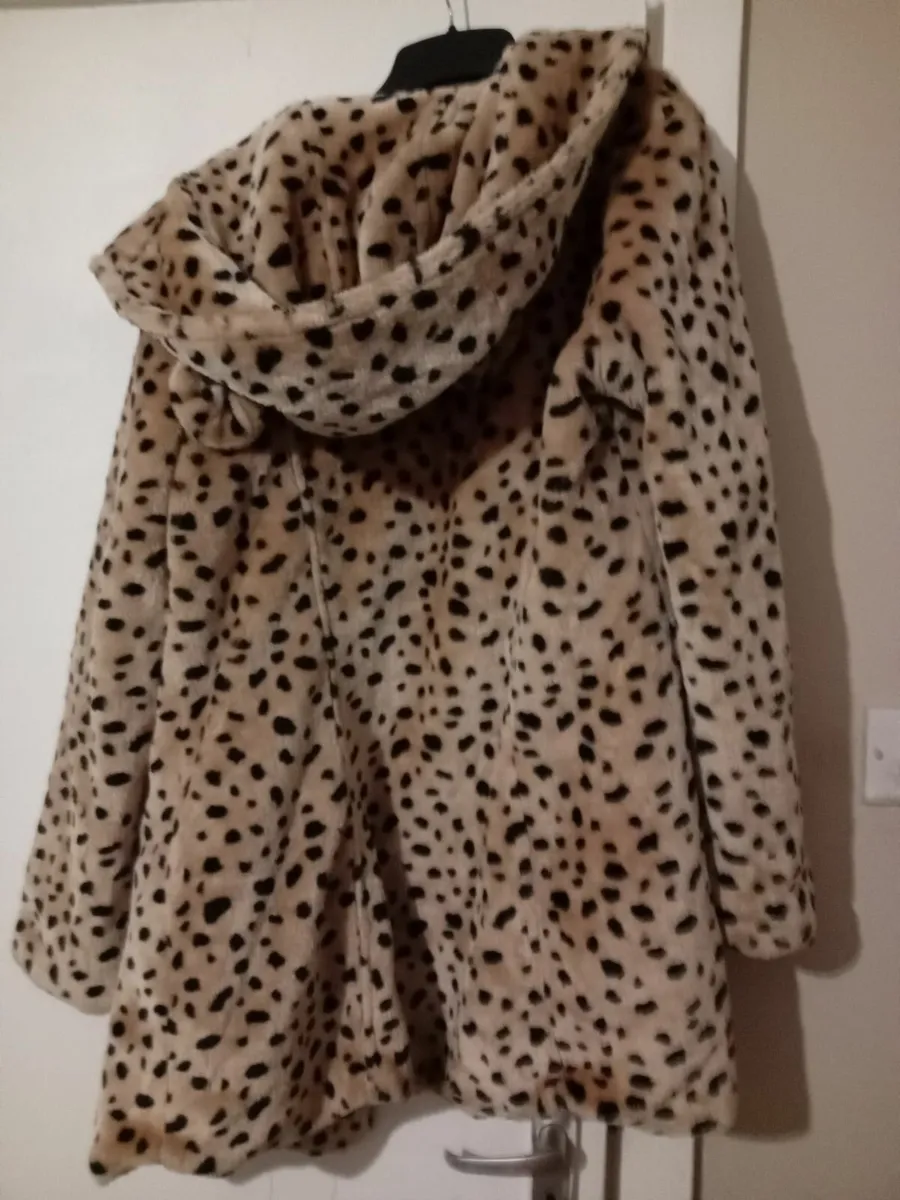 3coats hat and jeans