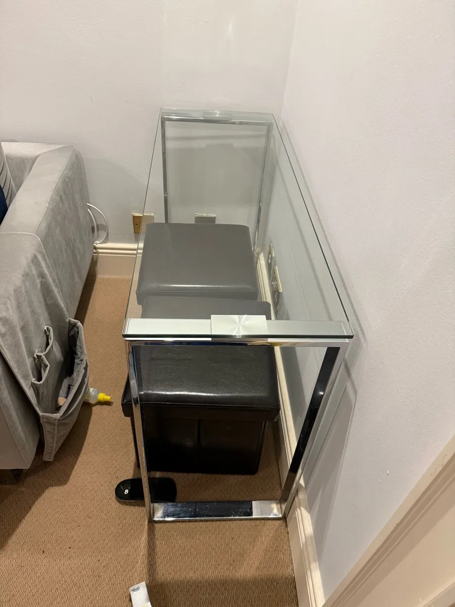 Katrine Console Table - Image 3