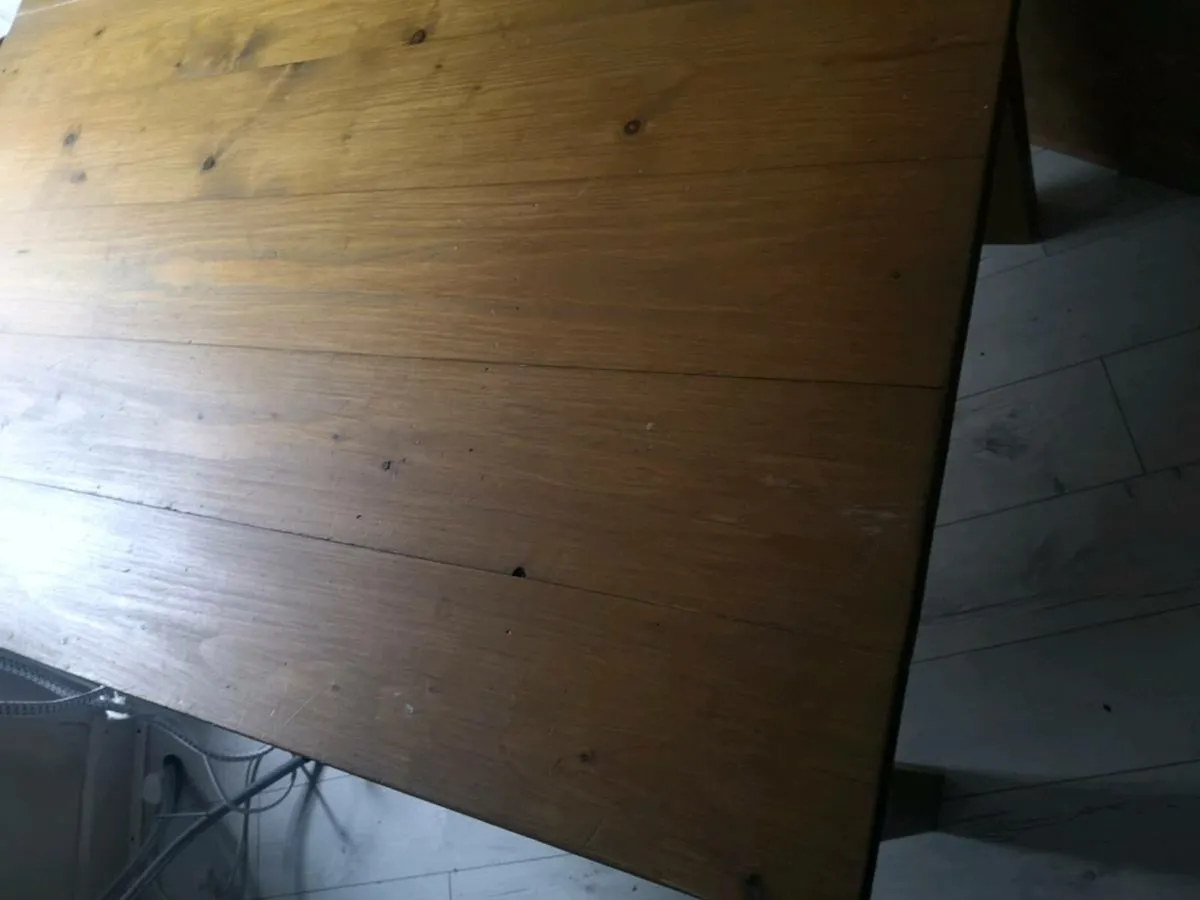 **CLEARANCE** Small Table & 2  Solid Oak Chairs - Image 4