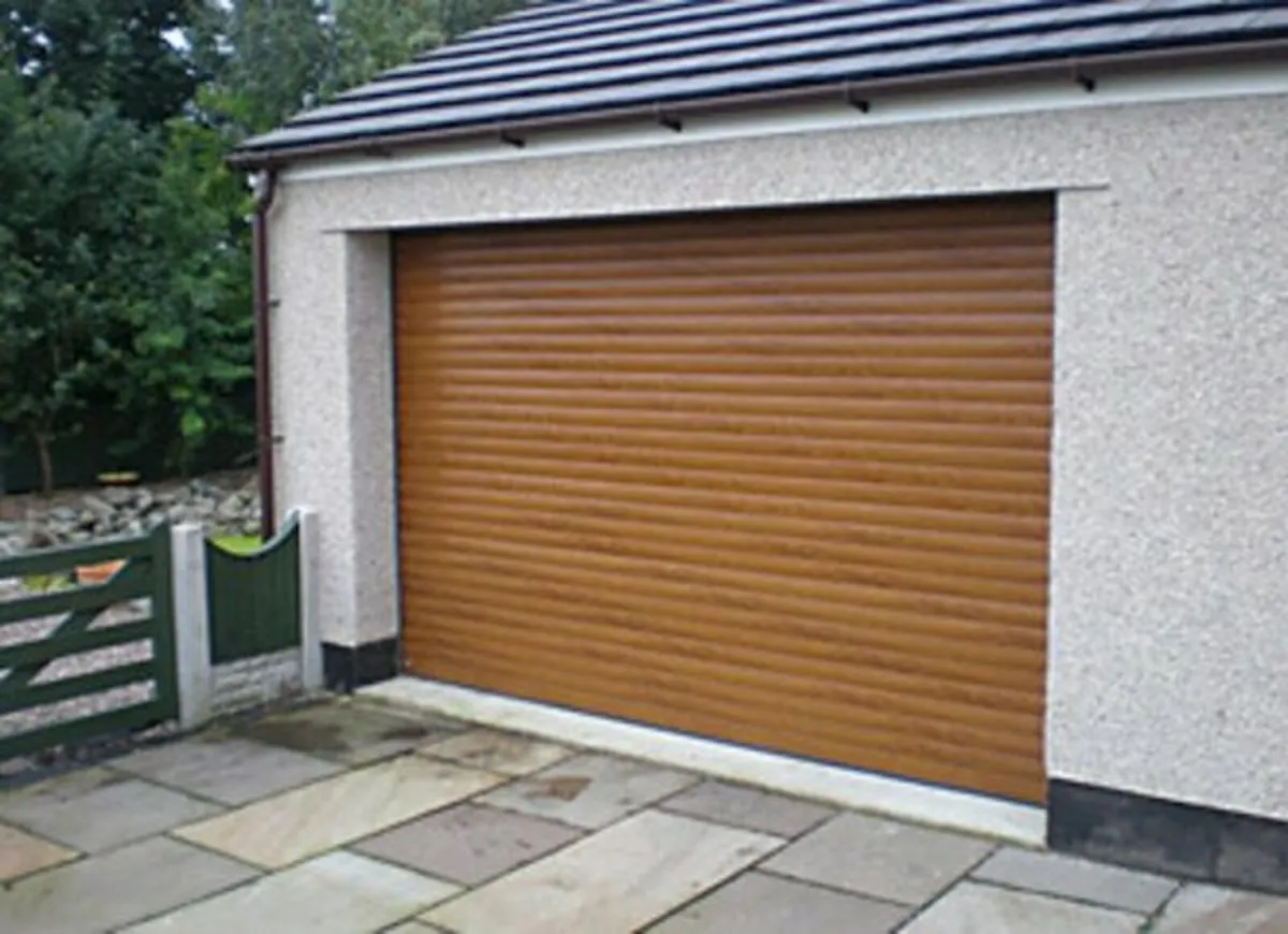 roller  door,    insulated ,  black - Image 3