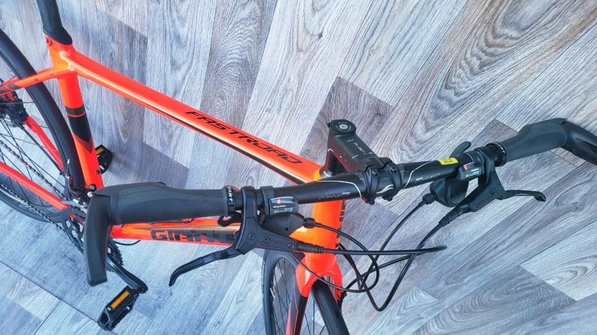 Giant Fastroad SUPER LIGHTWEIGHT - Image 4