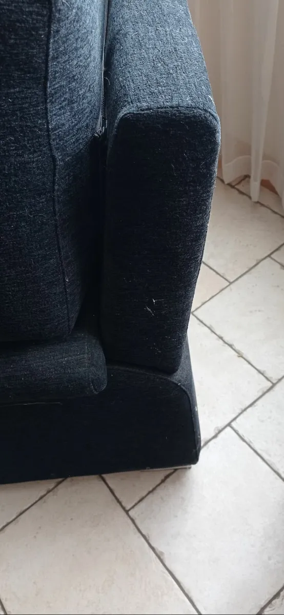 L shape sofa and armchair c/w 3 footstools - Image 3