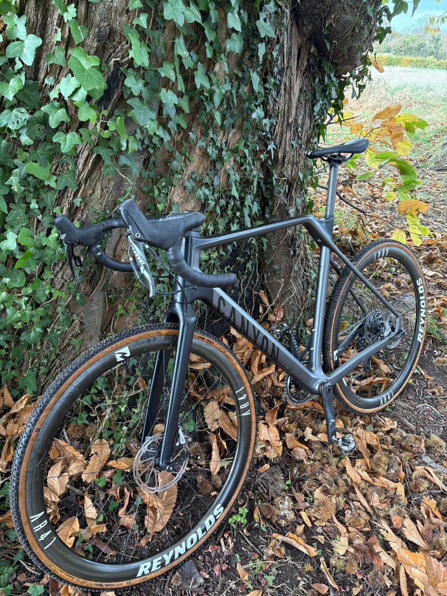 Canyon Inflite CF SL8 - Image 1