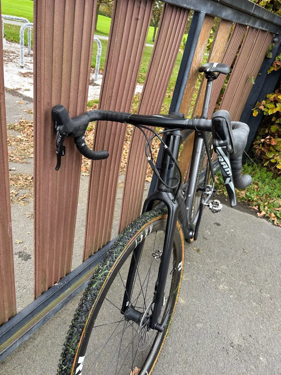 Canyon Inflite CF SL8 - Image 3