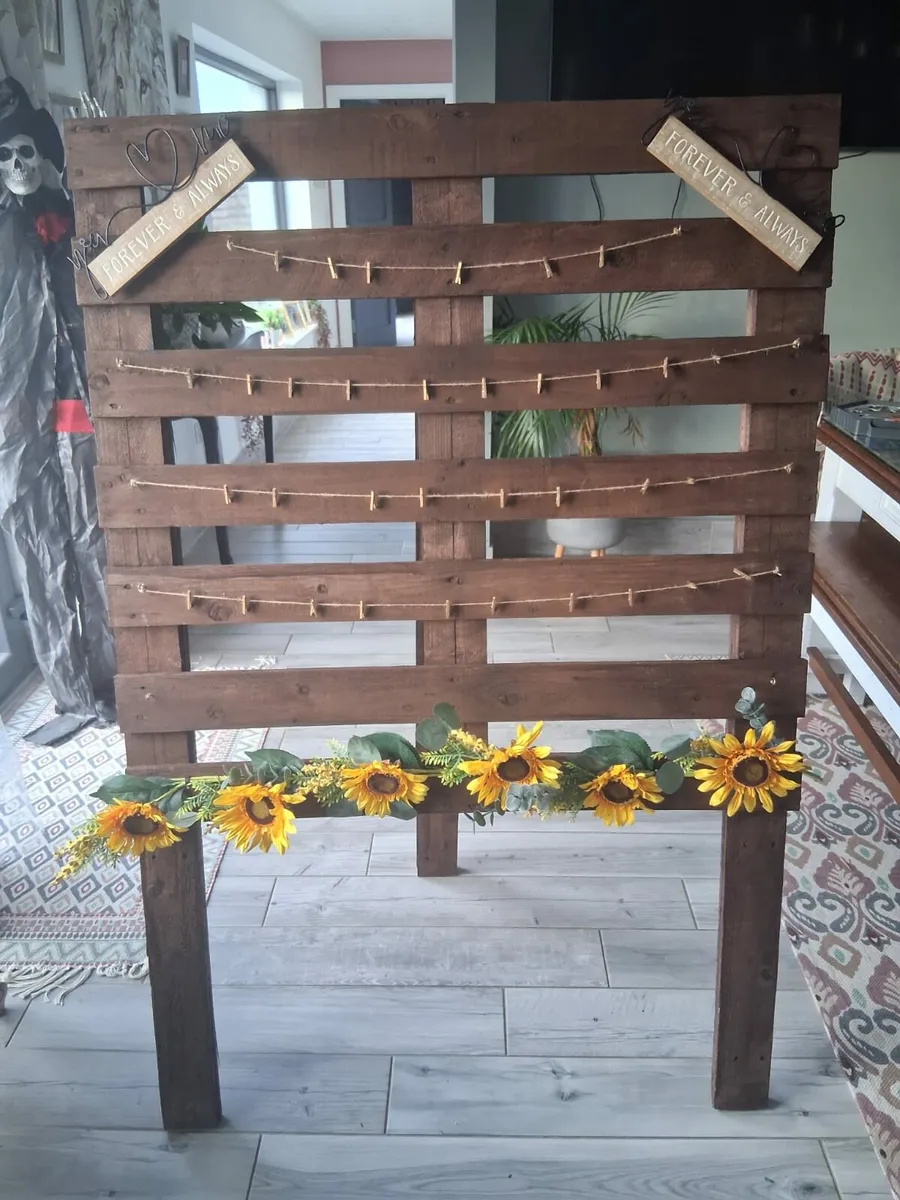 2 photo wedding stands - Image 1