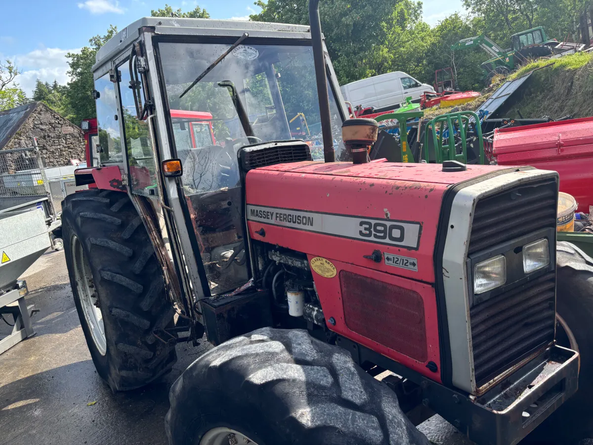 Massey Ferguson 390 - Image 1