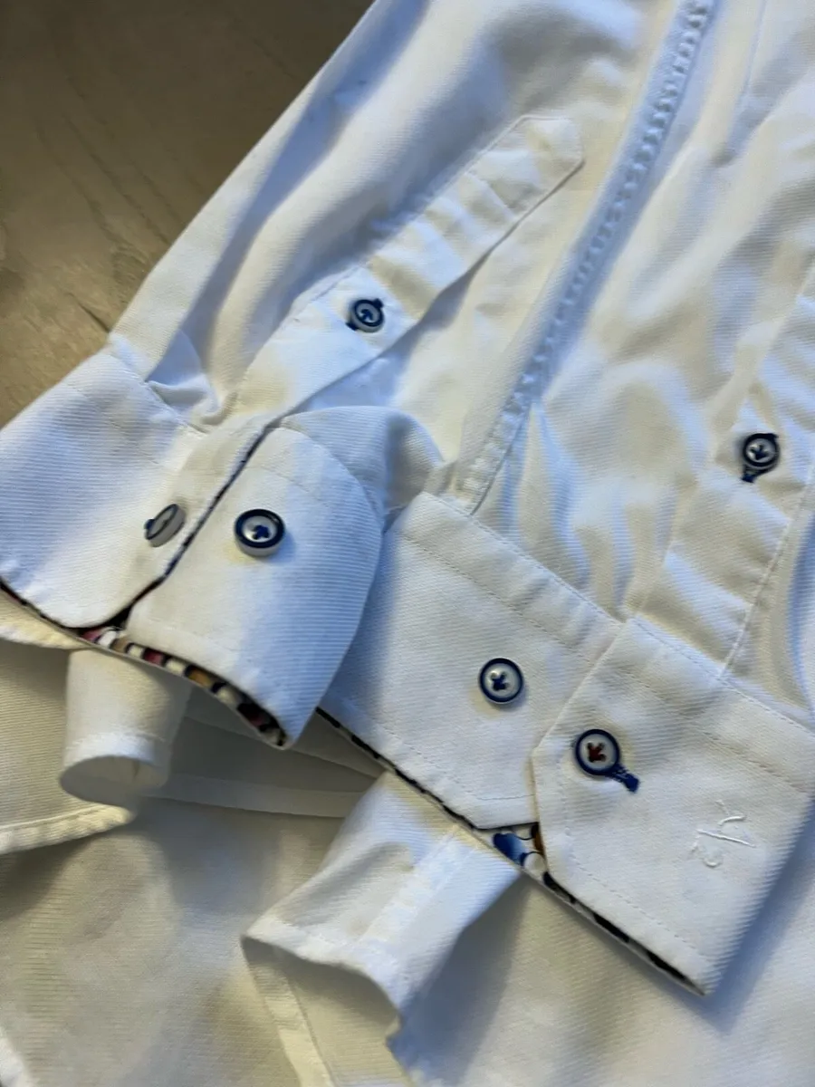 Gents Designer white shirts - Image 2