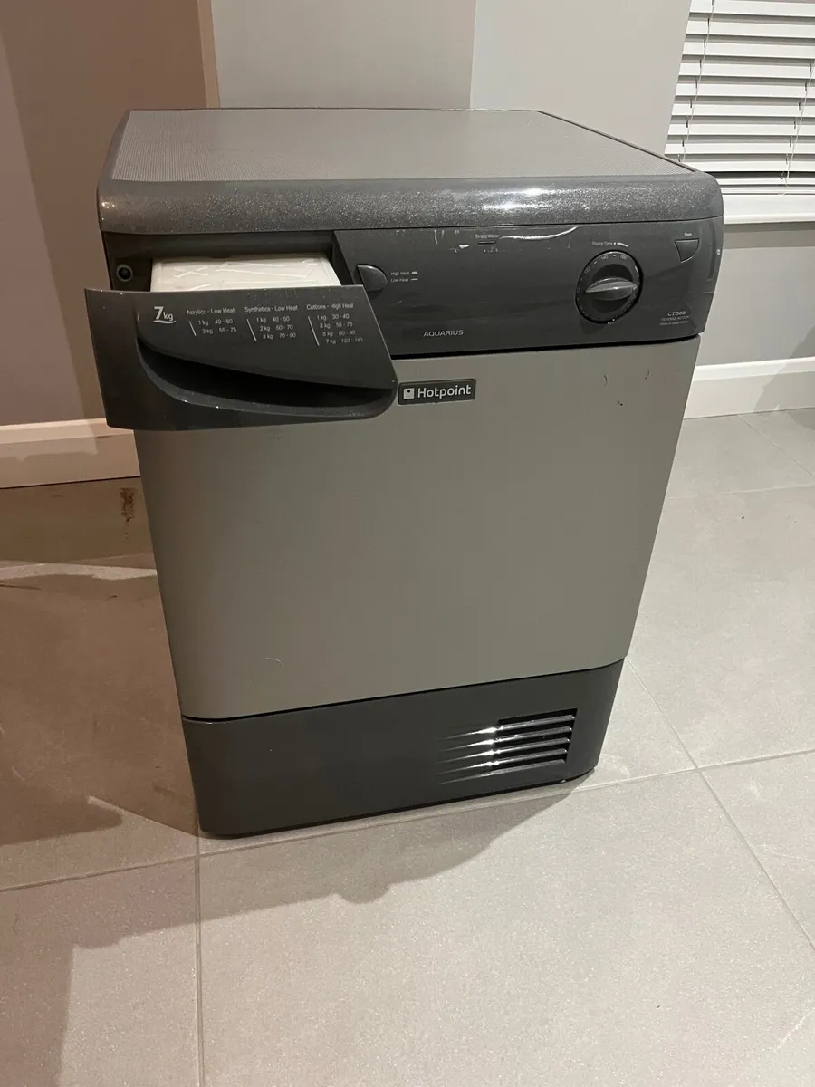 Hotpoint condenser tumble dryer - Image 2