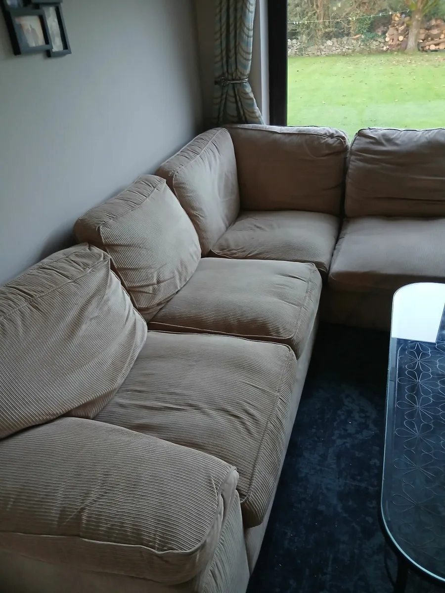 Corner couch - Image 3