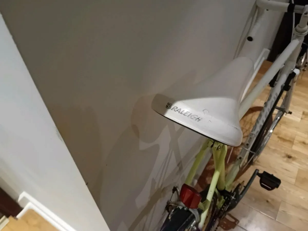 1991 Raleigh Scorpio 12 - Image 4