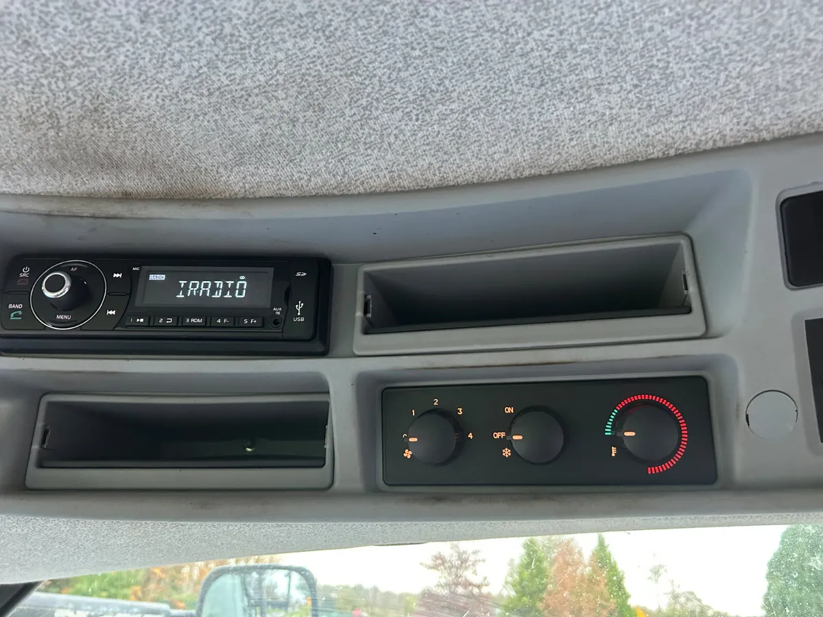 2017 Landini 6-130C - Image 2