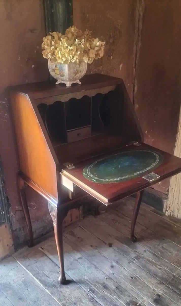 George IV mahogany slope front Desk or Bureau - Image 2