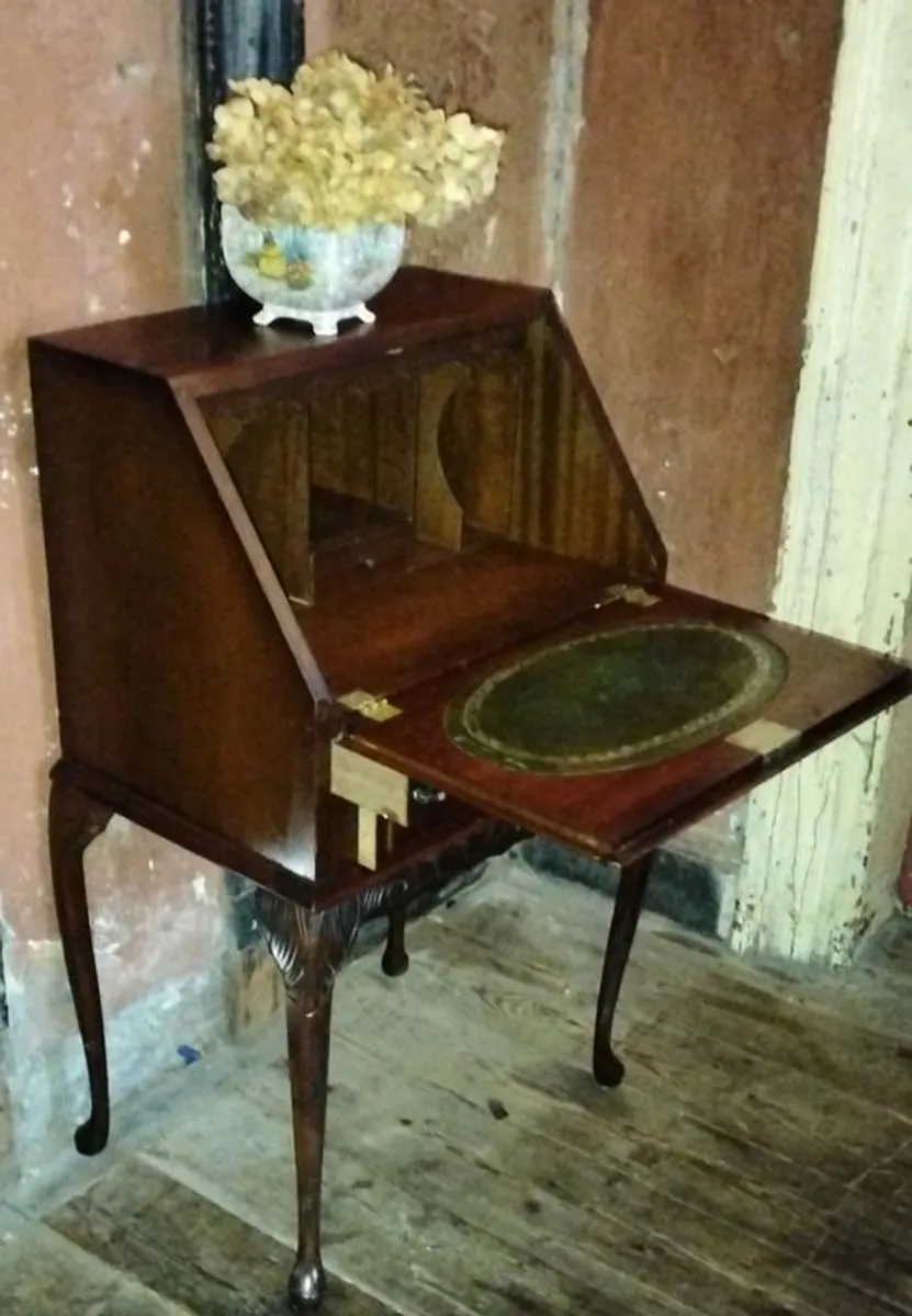 George IV mahogany slope front Desk or Bureau - Image 3