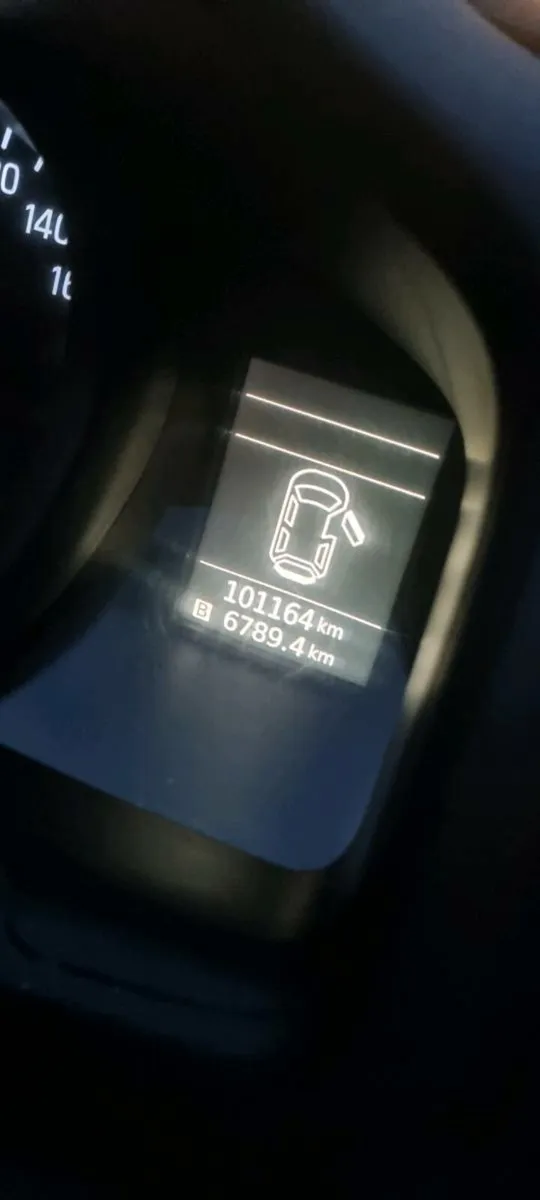 Low milage Nissan NV200 - Image 4