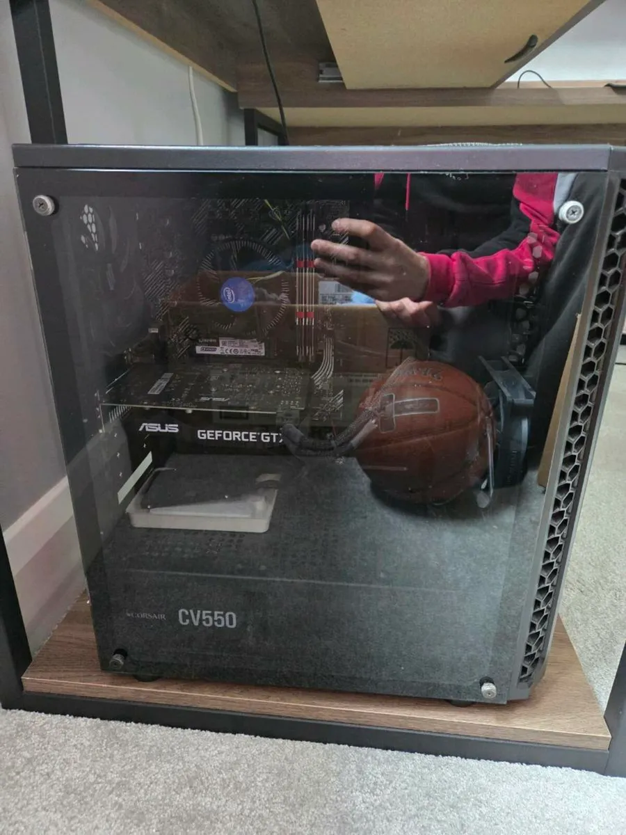 Computer Intel Core i5 - Image 1