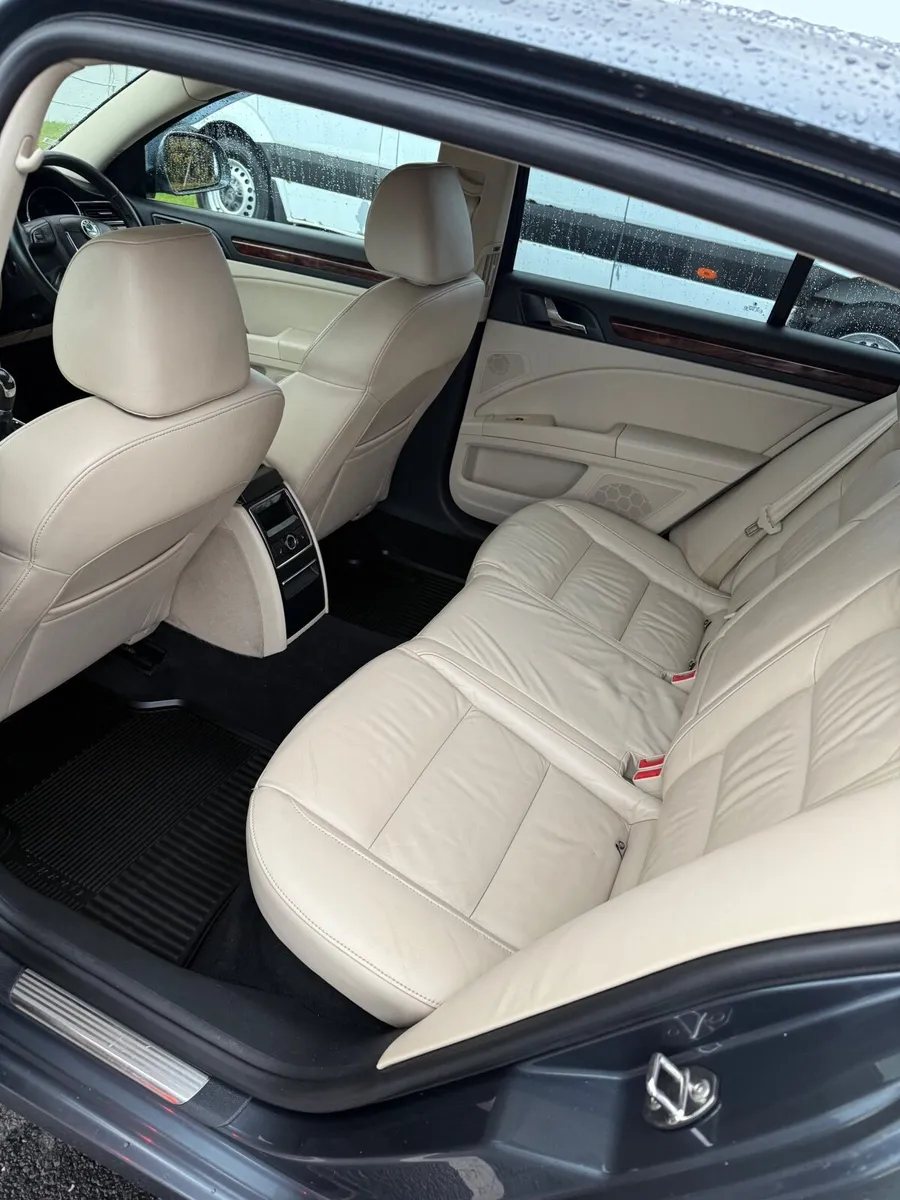 Skoda Superb 2009 - Image 2