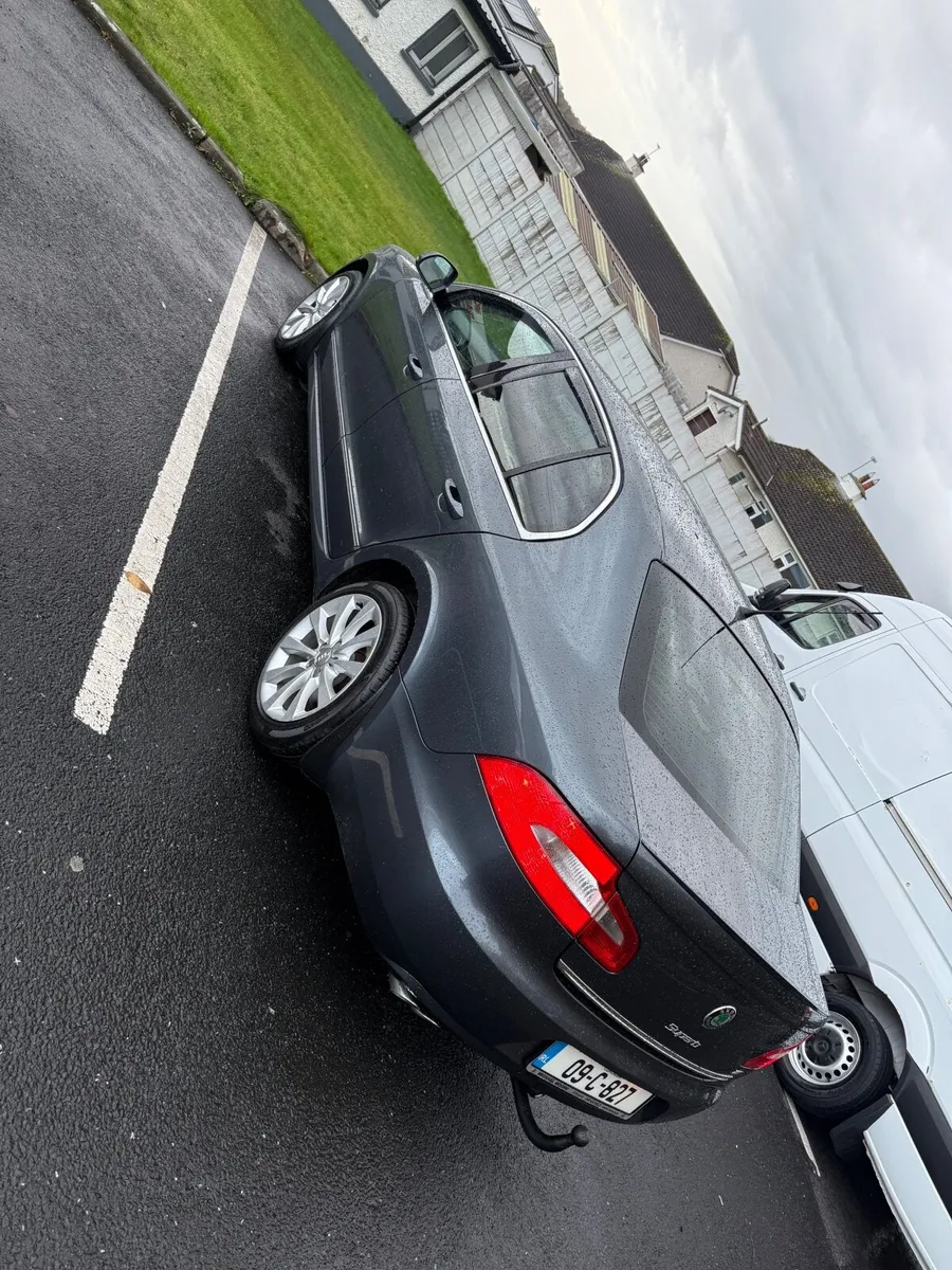 Skoda Superb 2009 - Image 4