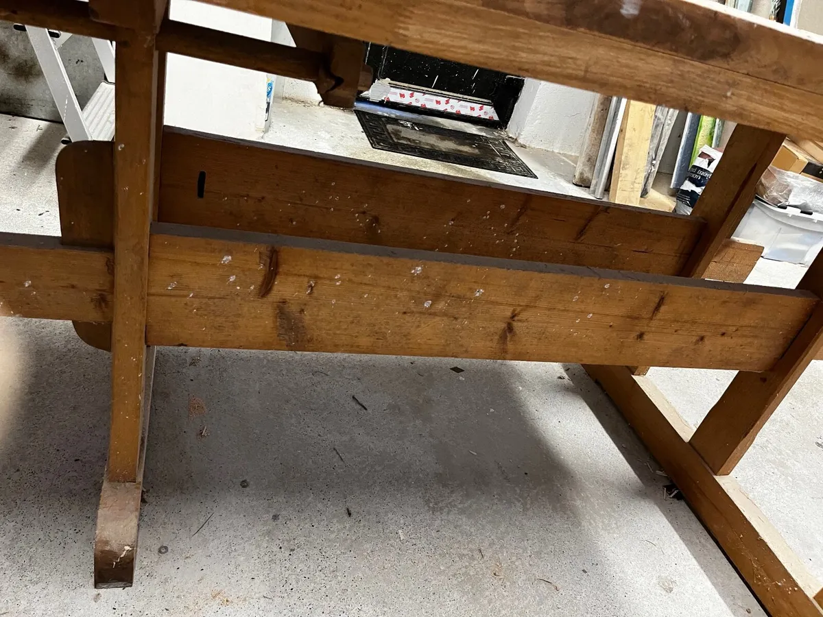 Work bench - Image 1