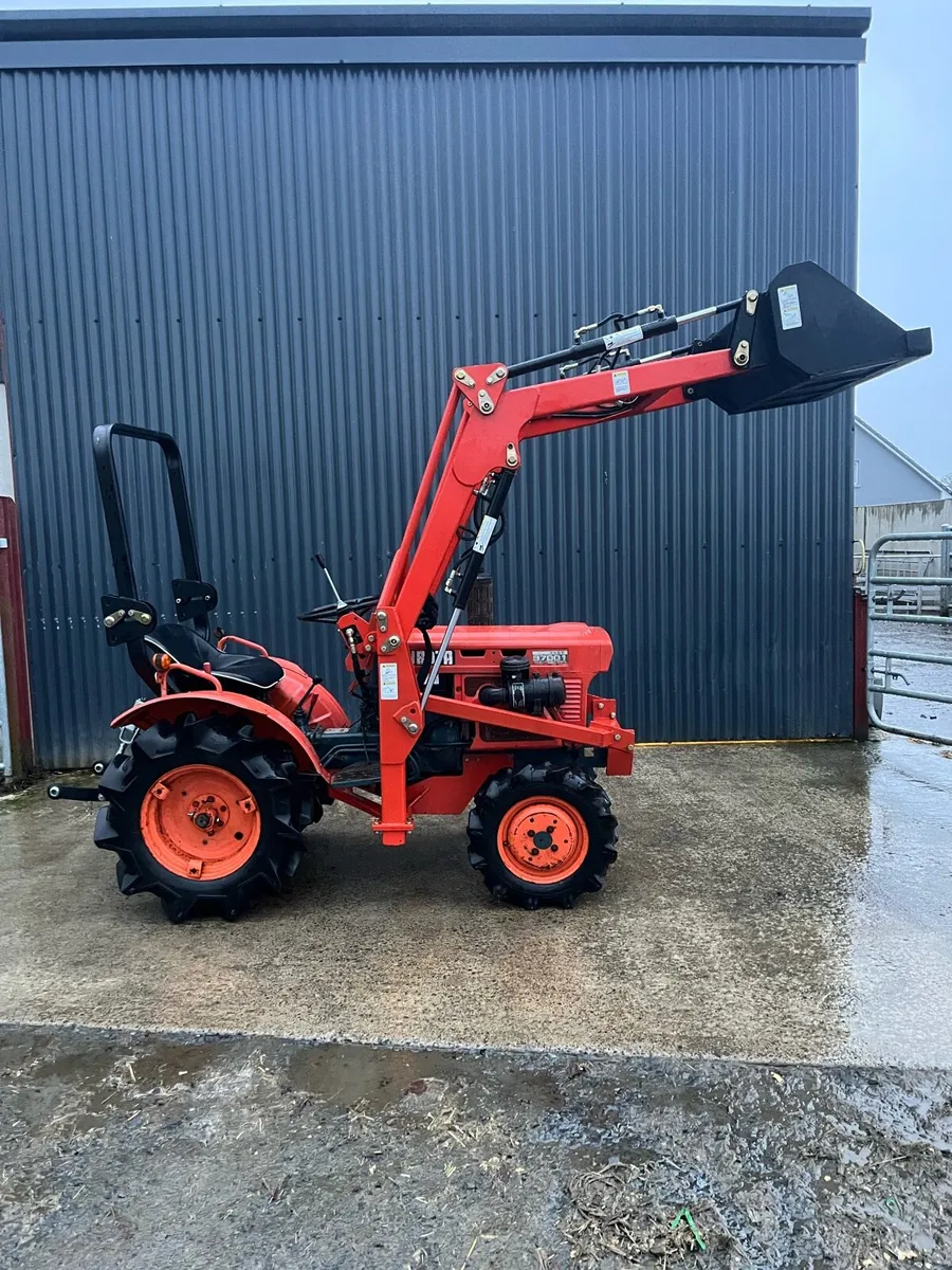 Kubota B7001 Compact Tractor - Image 2