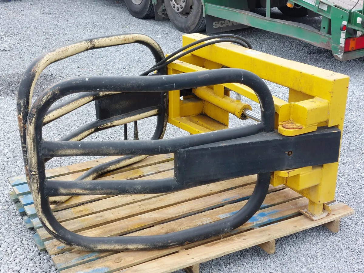 Bale handler - Image 1
