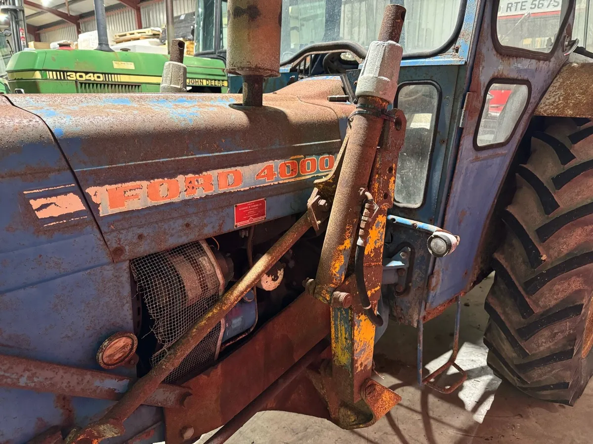 Ford 4000 front loader brackets - Image 2