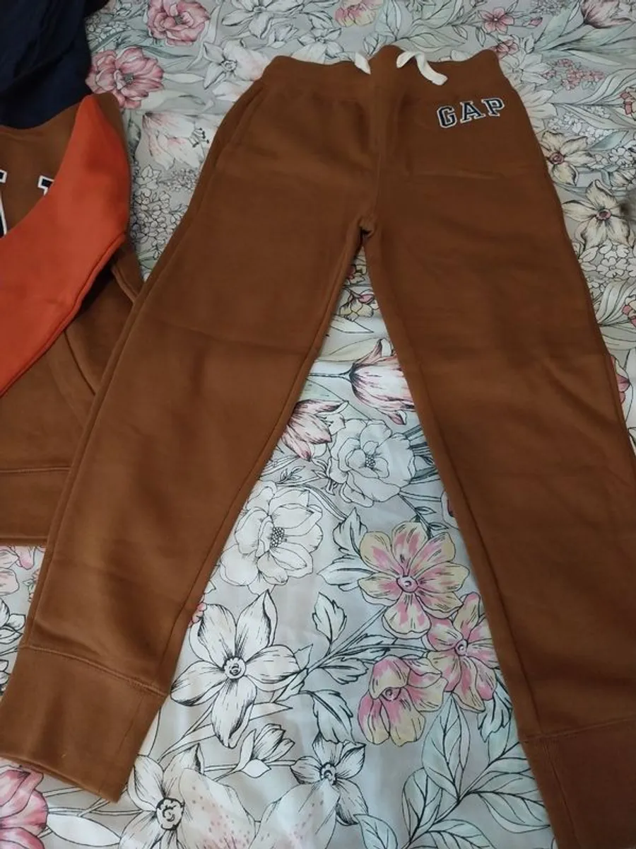 Boys clotges - Image 2