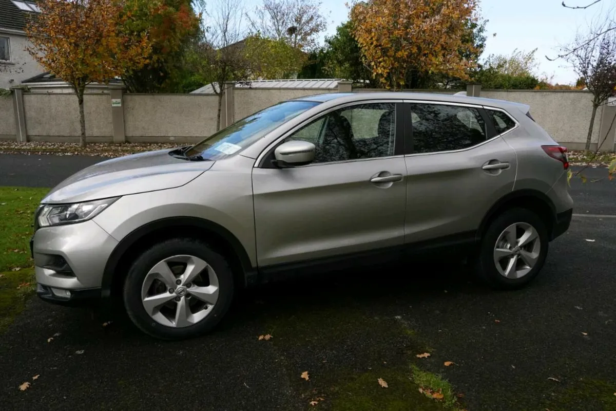 Nissan Qashqai 2019 Automatic Low mileage - Image 1