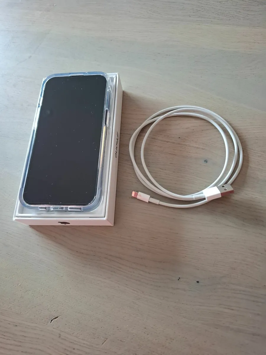Iphone 13 - Image 3