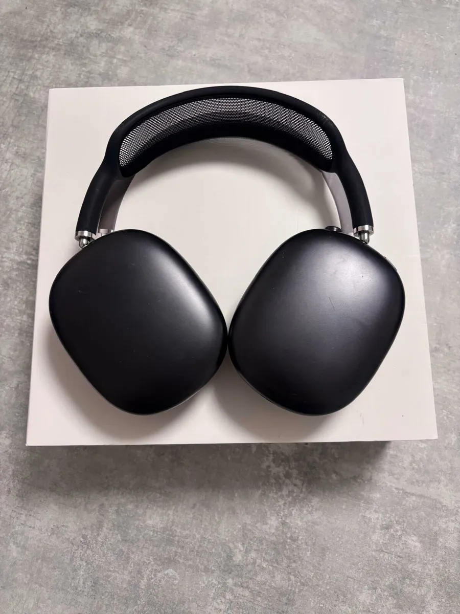 Head phones - Image 3