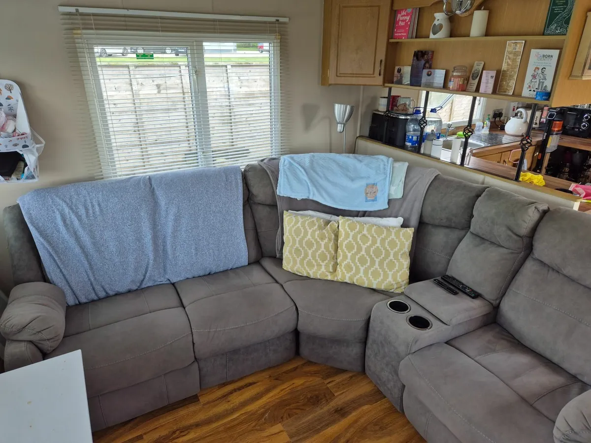 Mobile Home - Image 4