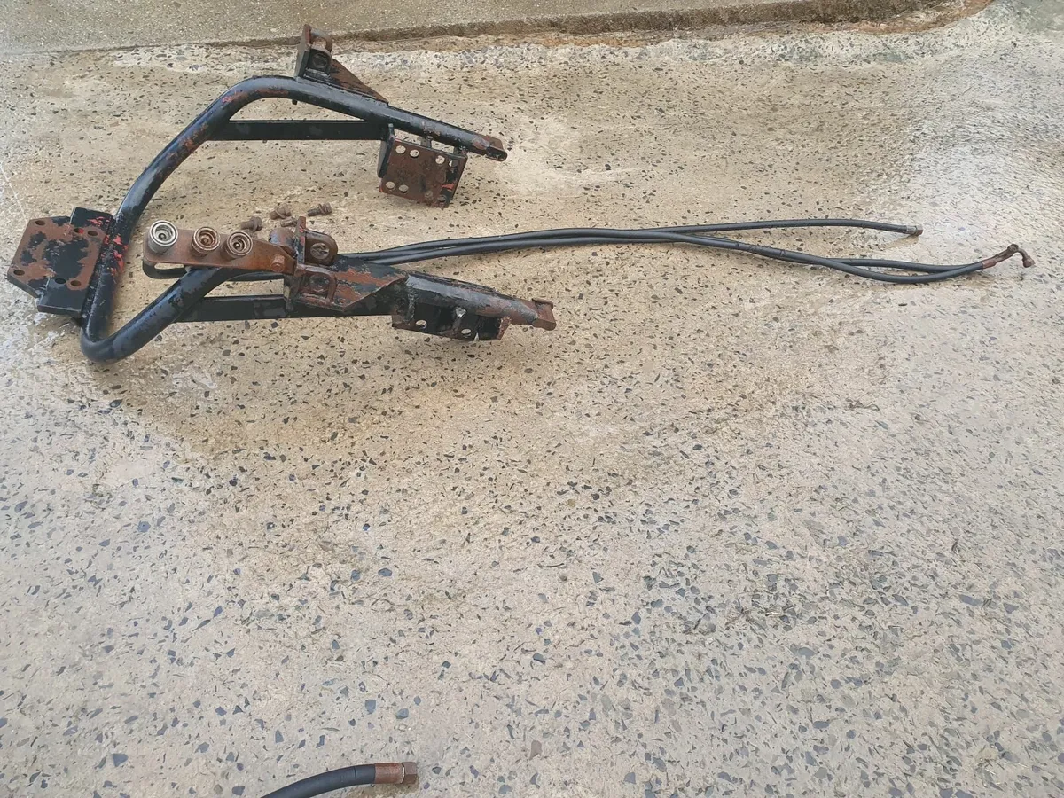 Quicke Brackets MF - Image 2