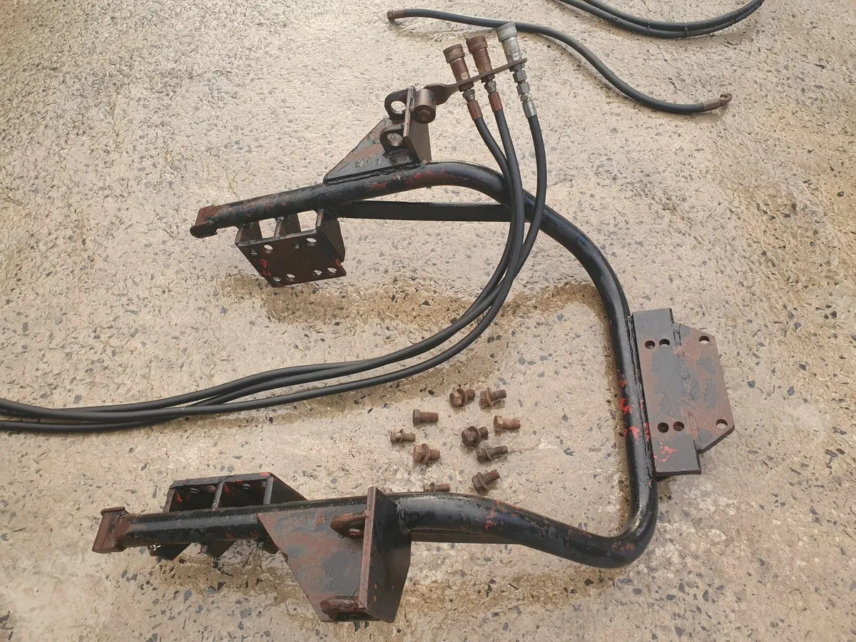 Quicke Brackets MF - Image 1