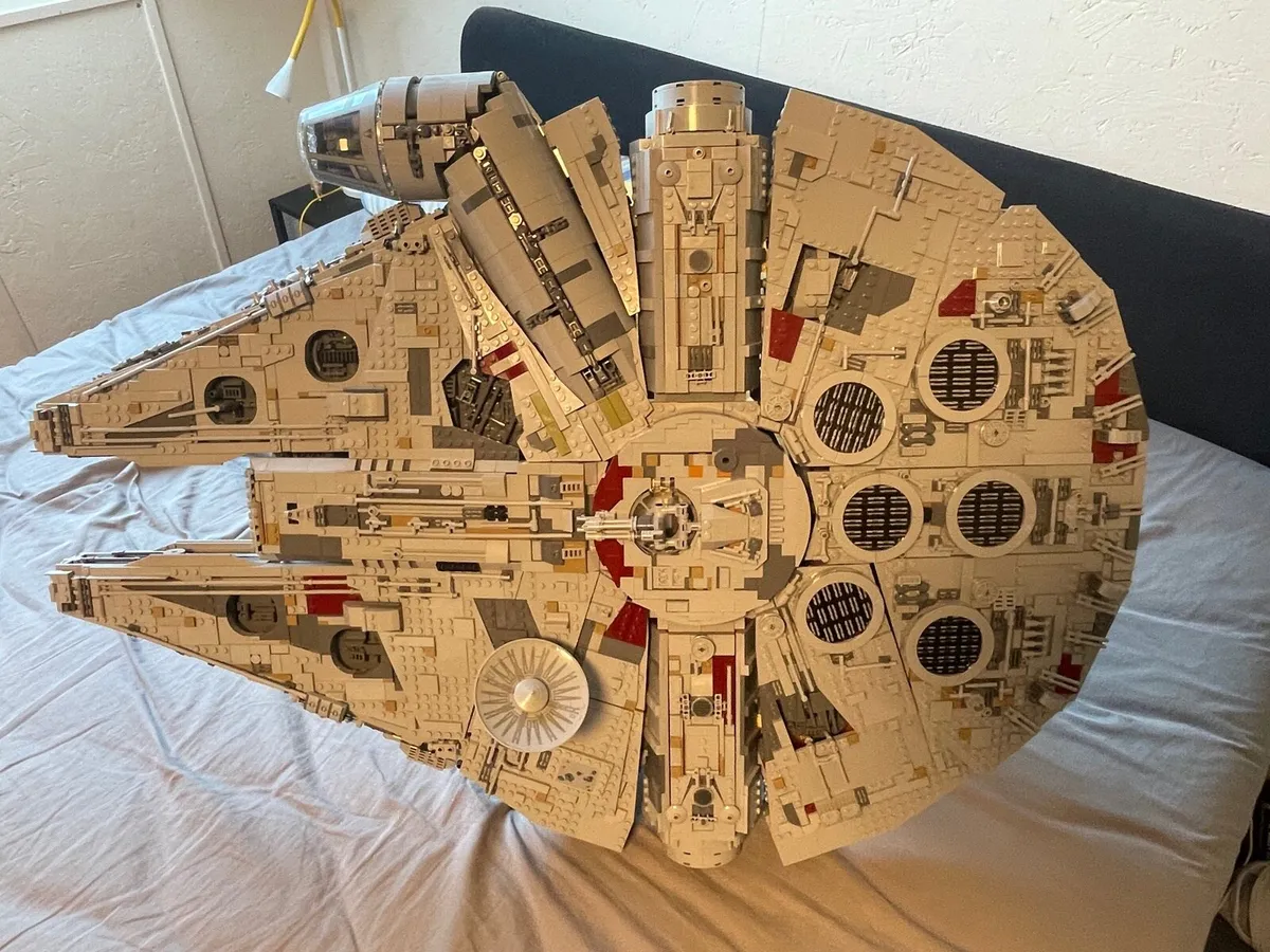 Lego 75192 Millennium Falcon - Image 1