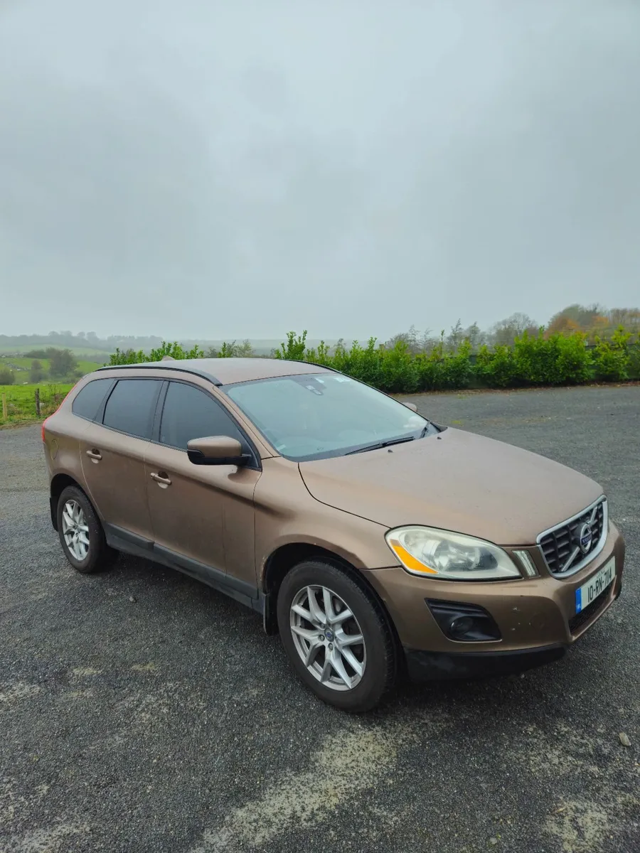 BARGAIN Volvo XC60 2010 - Image 2