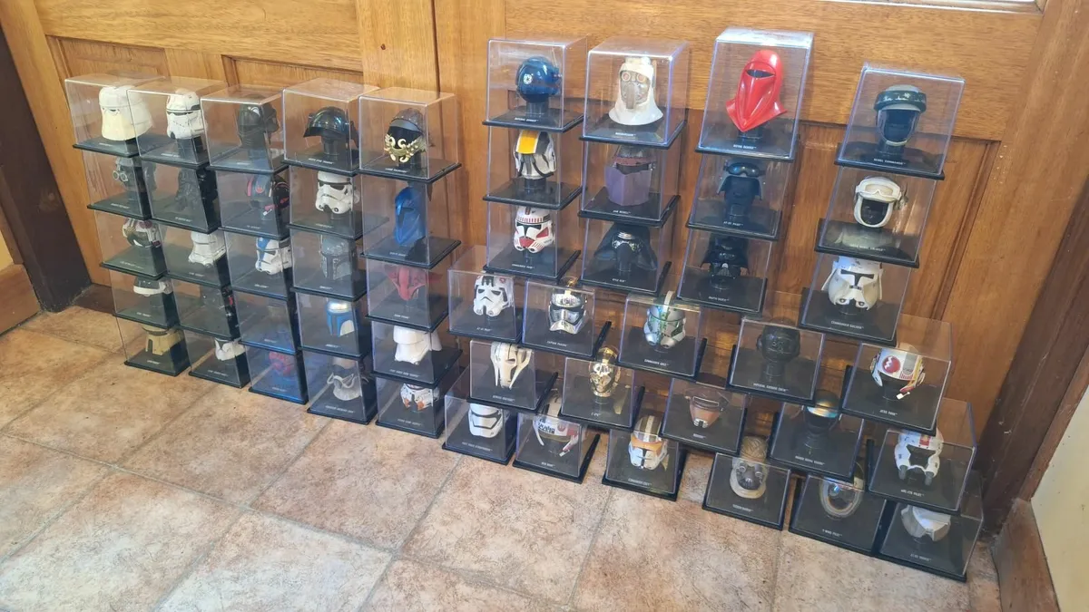 Star Wars DeAgostini Mini Helmets in cases - Image 1