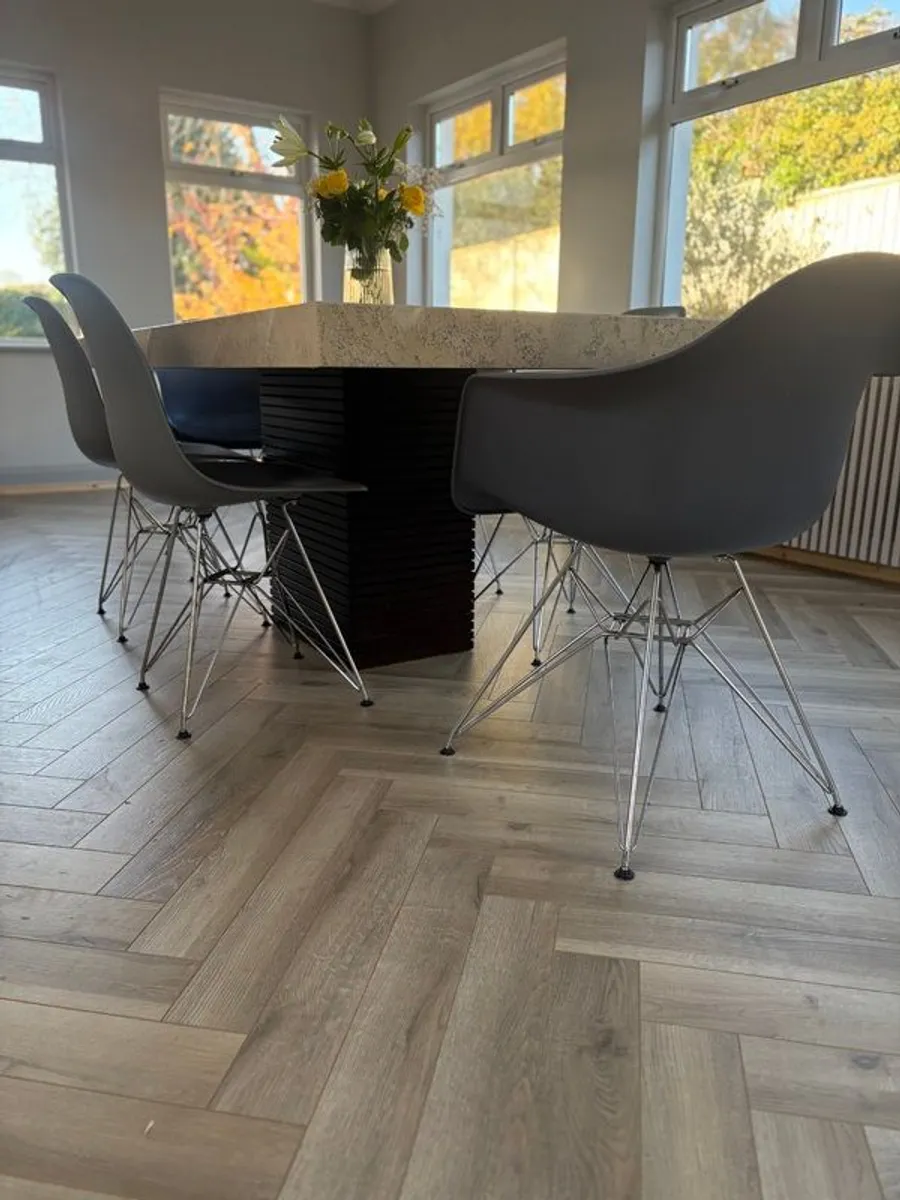 Beautiful stone dining table - Image 3