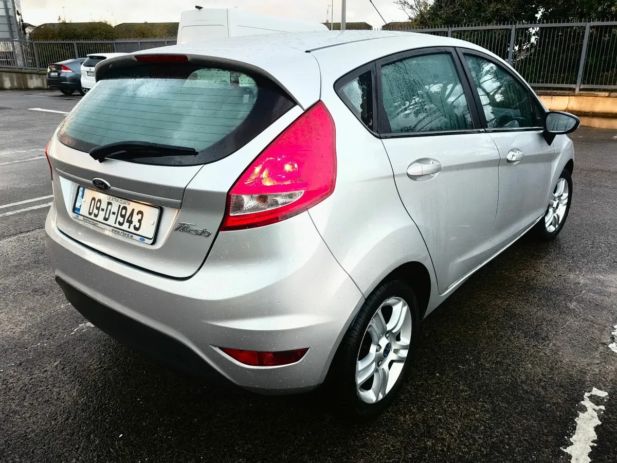 Ford Fiesta 2009 - Image 4