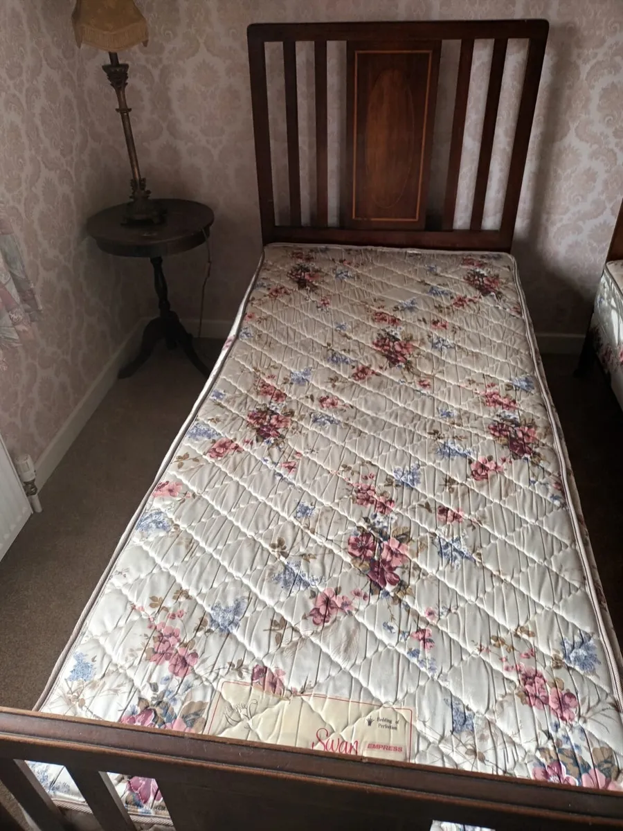 Bed - Image 1