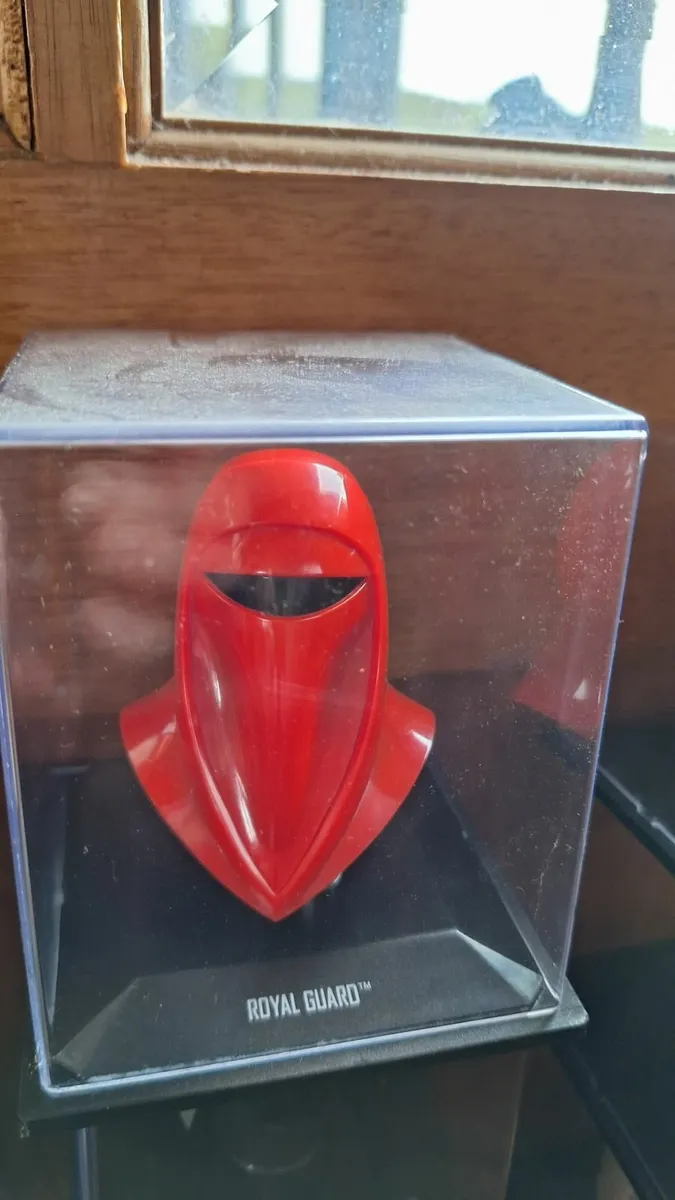 Star Wars DeAgostini Mini Helmets in cases - Image 2