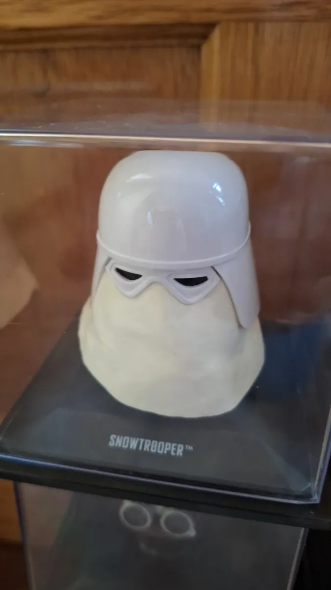 Star Wars DeAgostini Mini Helmets in cases - Image 3