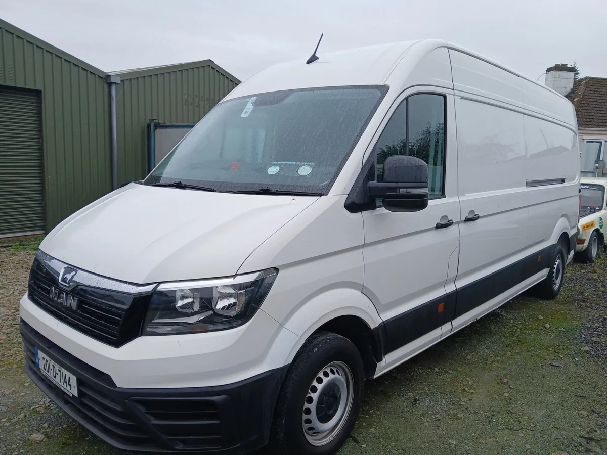 Man tge van  2020 lwb low mileage - Image 3