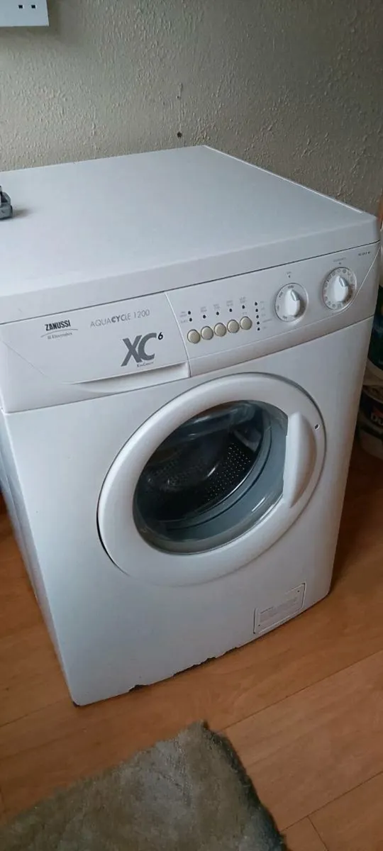 Washing machine - Image 1