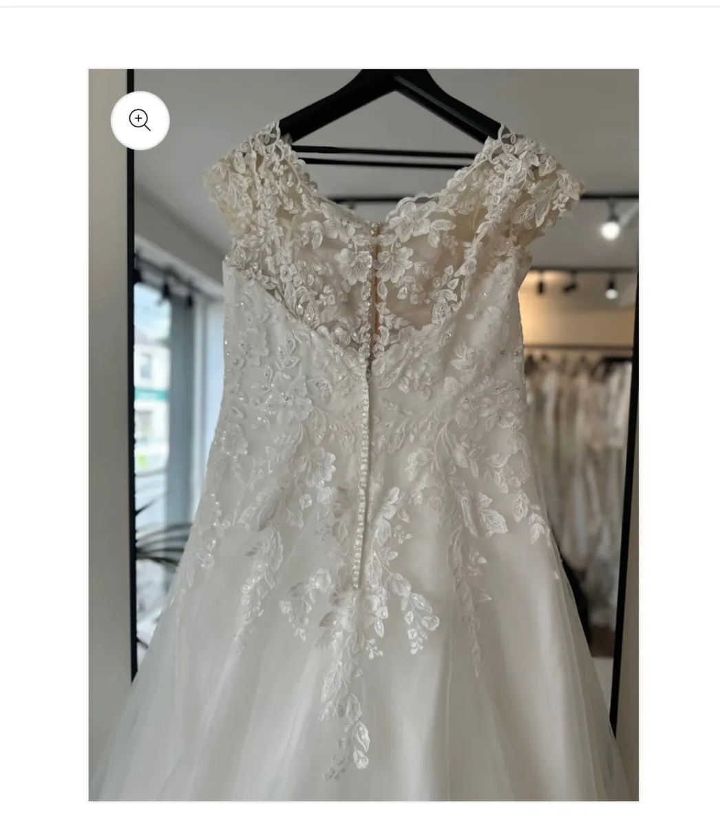 Wedding dress - Image 4