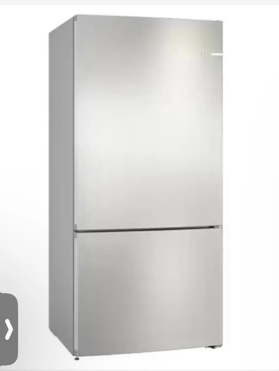 Bosch large fridge freezer - Image 2