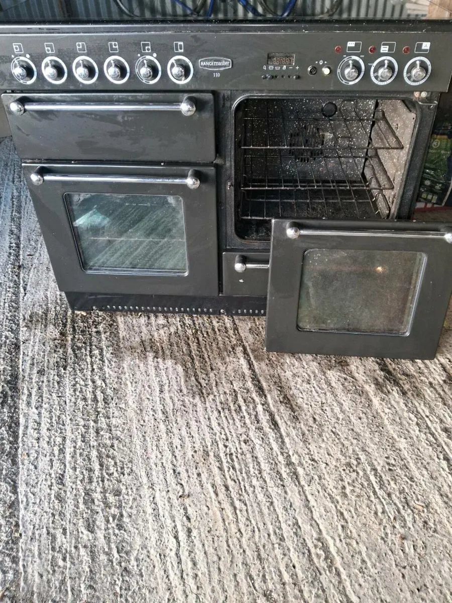 Cooker Rangemaster 110. Free to collect