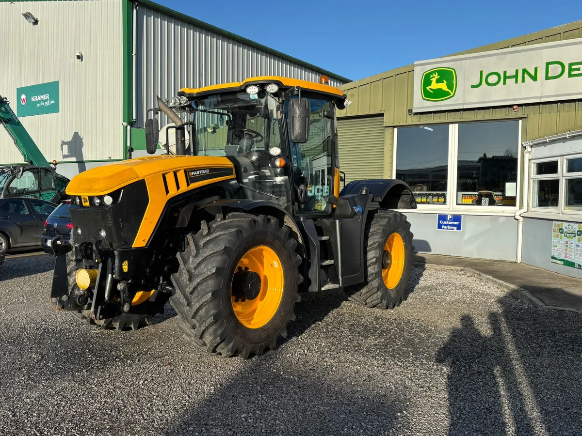 2015 JCB Fastrac 4220 - Image 1