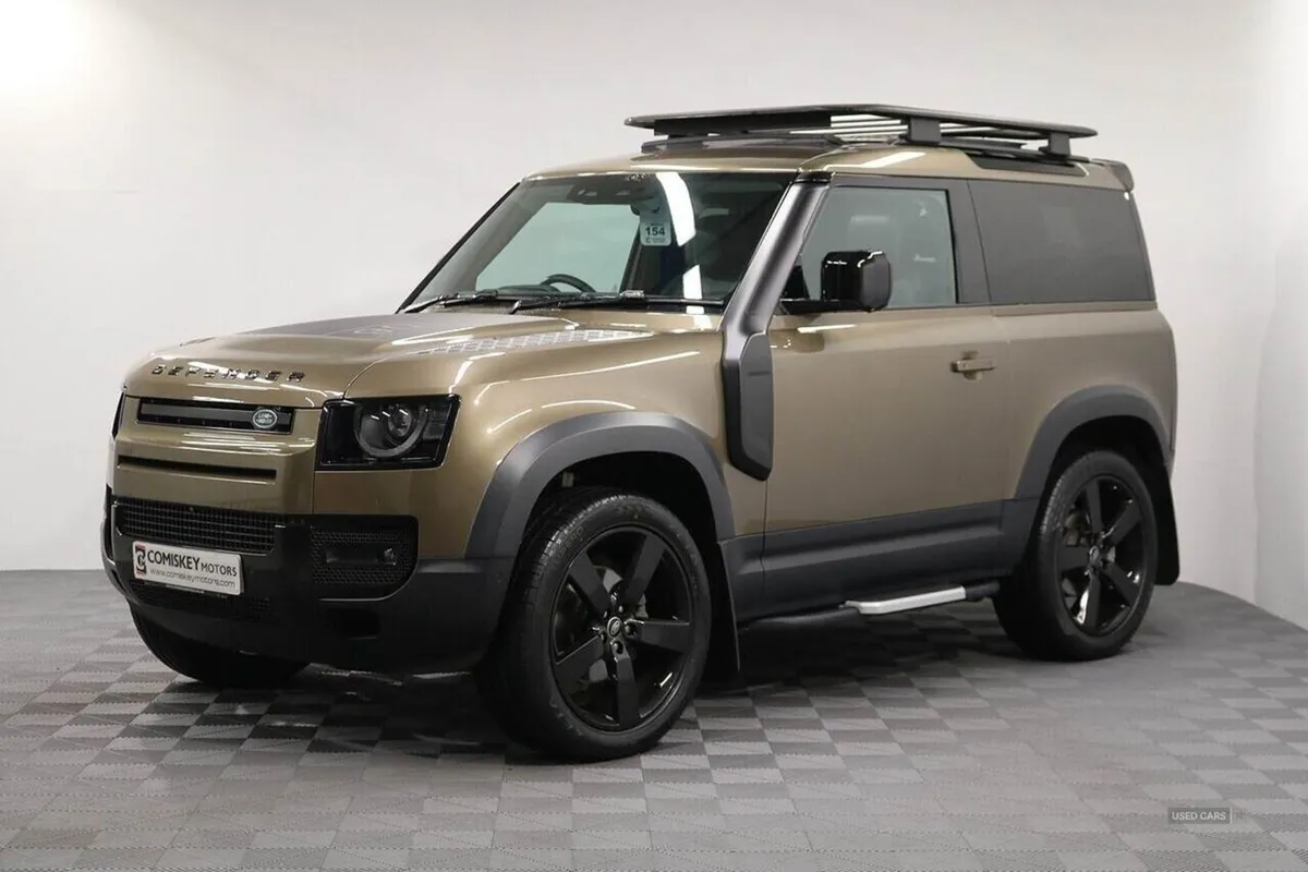 Land Rover Defender 90 D250 Mhev HSE - Image 4