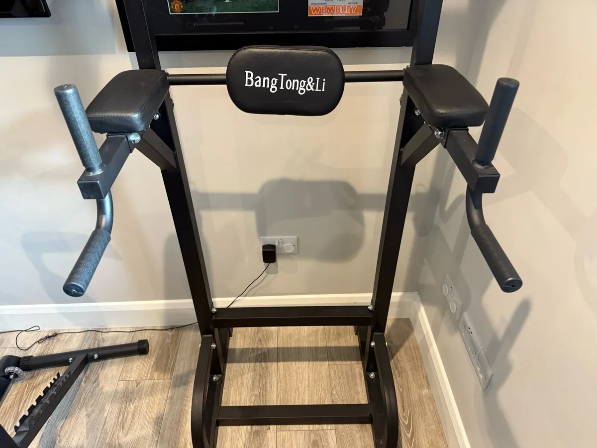 Pull up stand - Image 4