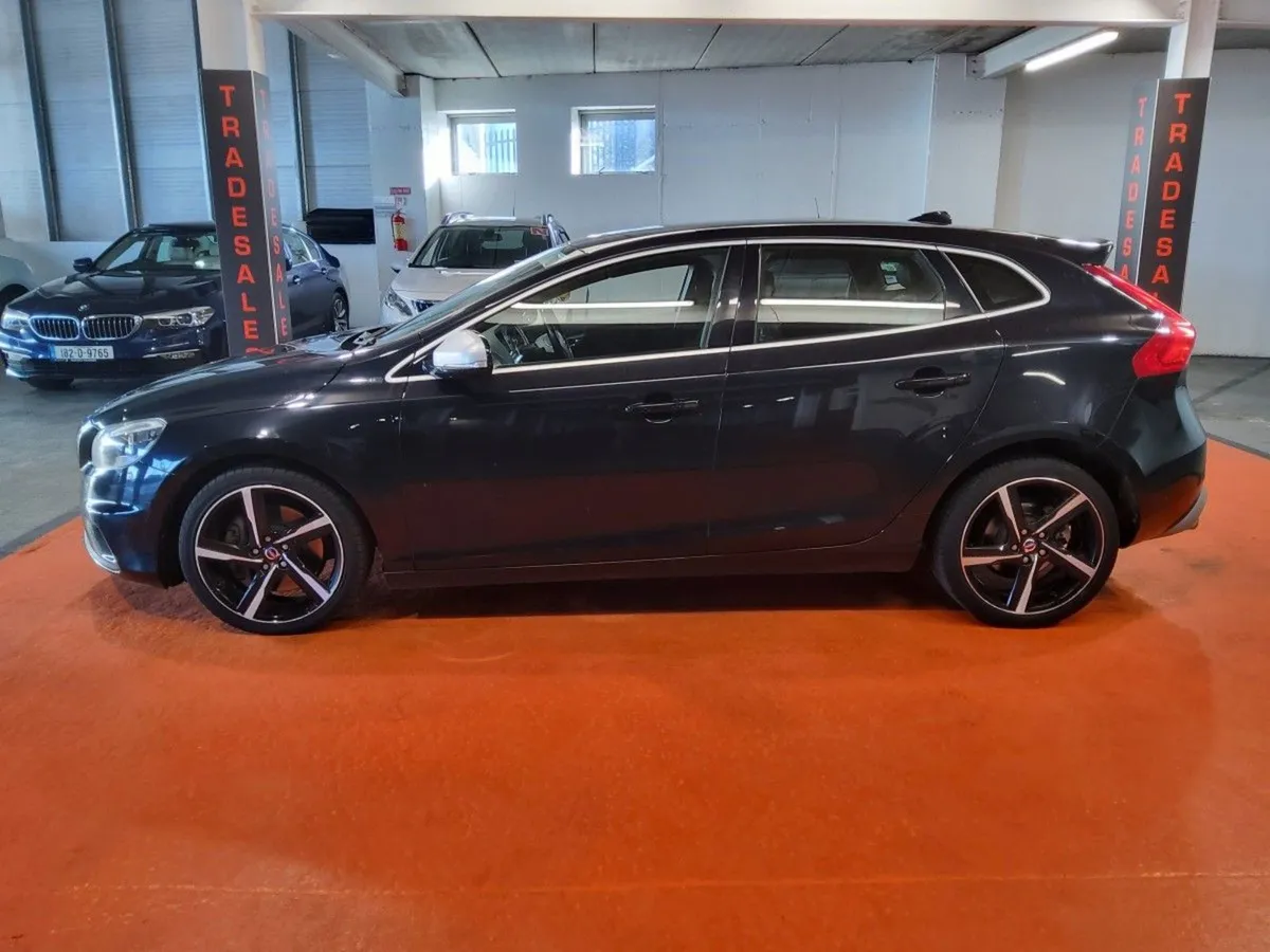 Volvo V40 2.0 D3 150PS R-design - Image 3